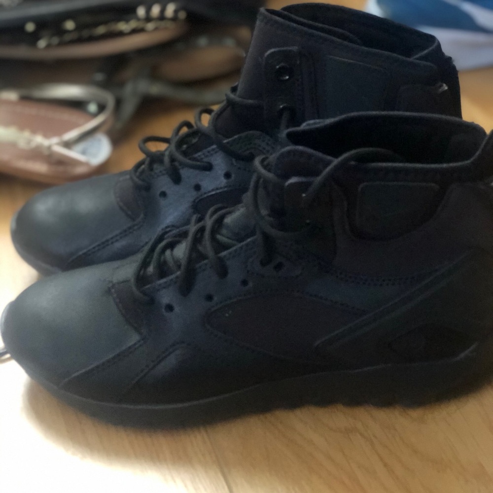 Shoes - Picture 2 of 2